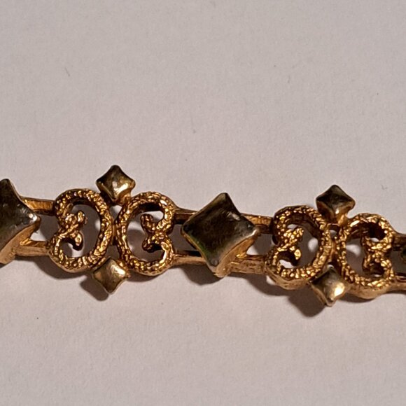 Avon gold tone bracelet with intricate designs - Picture 6 of 8